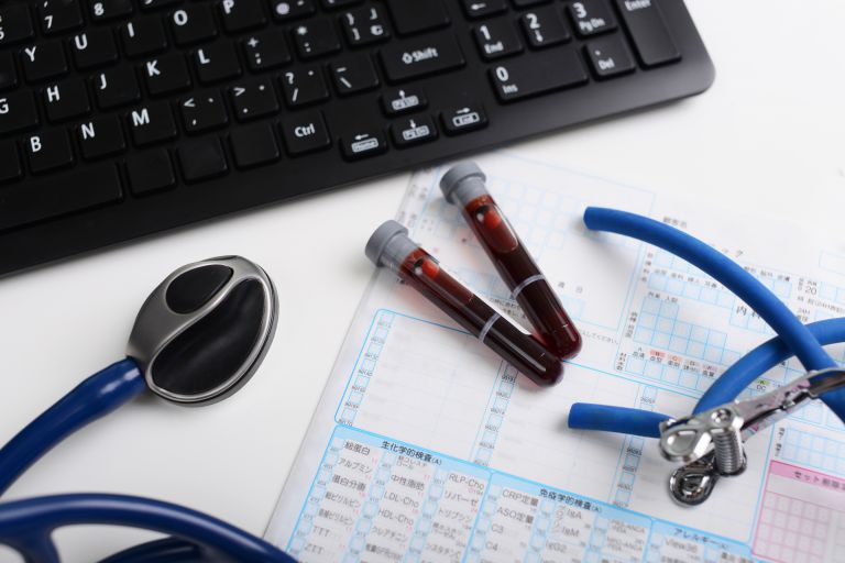 大阪の多様なライフスタイルに合わせた最適な歯科矯正とワイヤー矯正の魅力解説